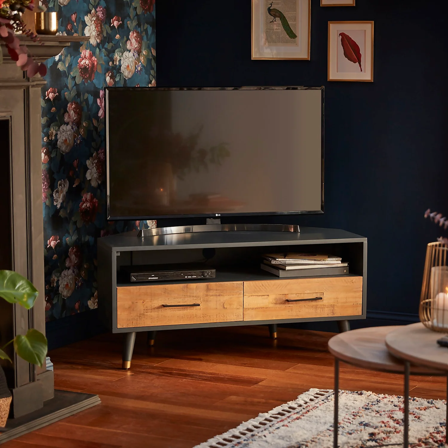 Franklin Corner TV Stand - Image 3