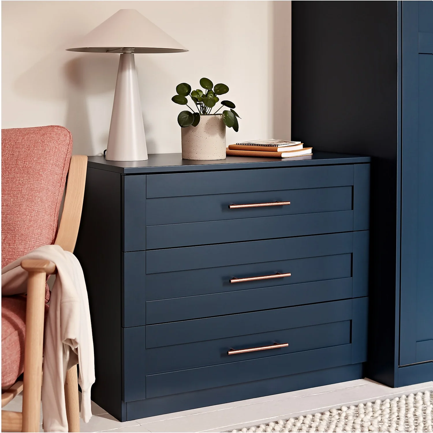 House Beautiful Realm Wide Chest Of Drawers - Navy Blue Shaker (W) 900mm X (H) 756mm - Image 2