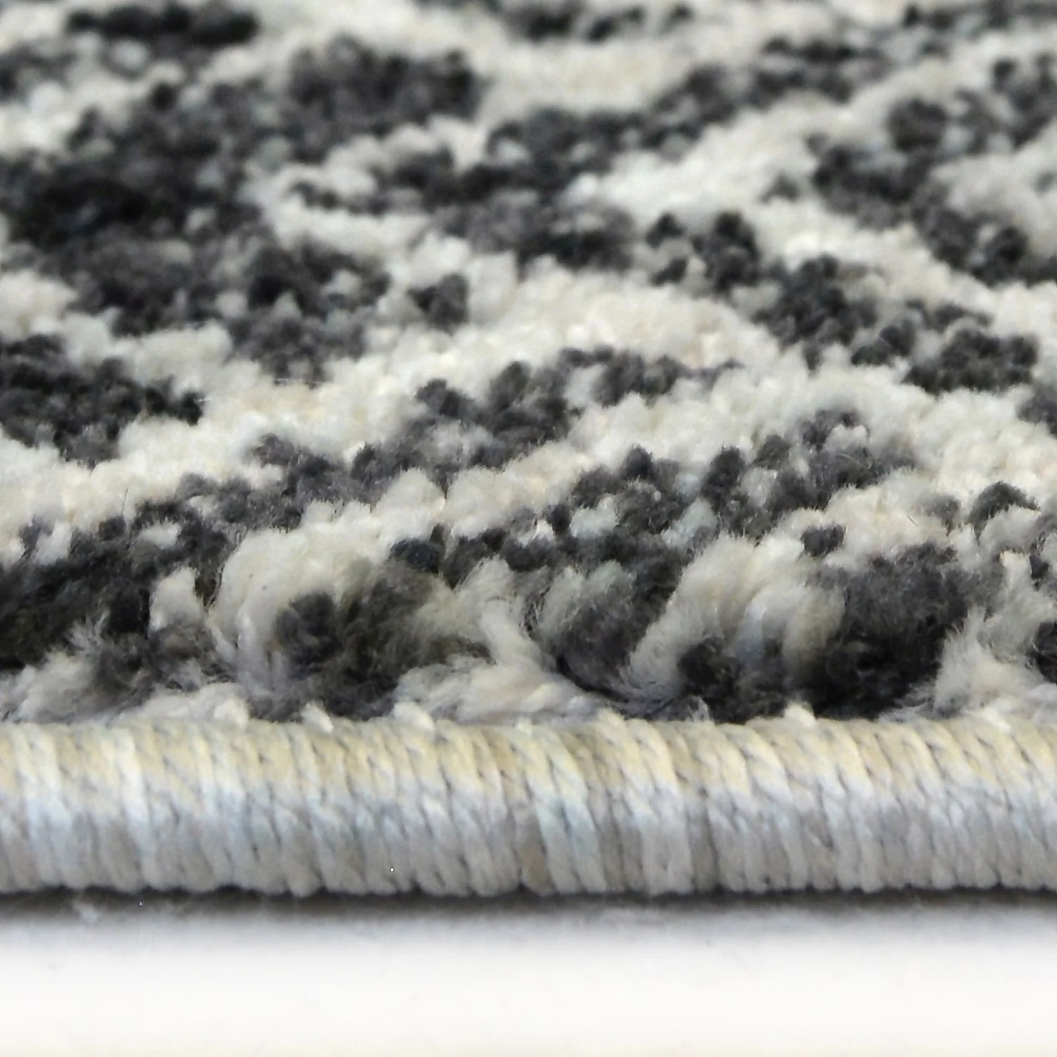 Neptune Recycled Geometric Rug - 120x170cm - Image 4