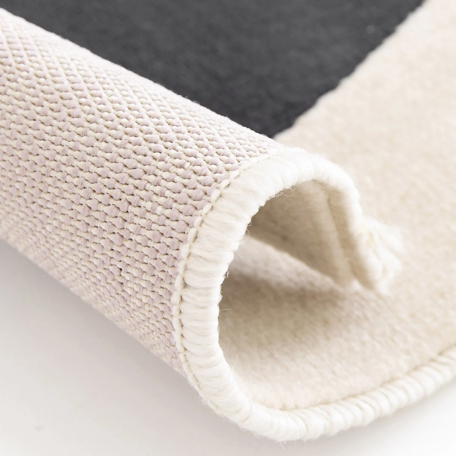 Retro Circle Rug - Monochrome - 160x230cm - Image 4